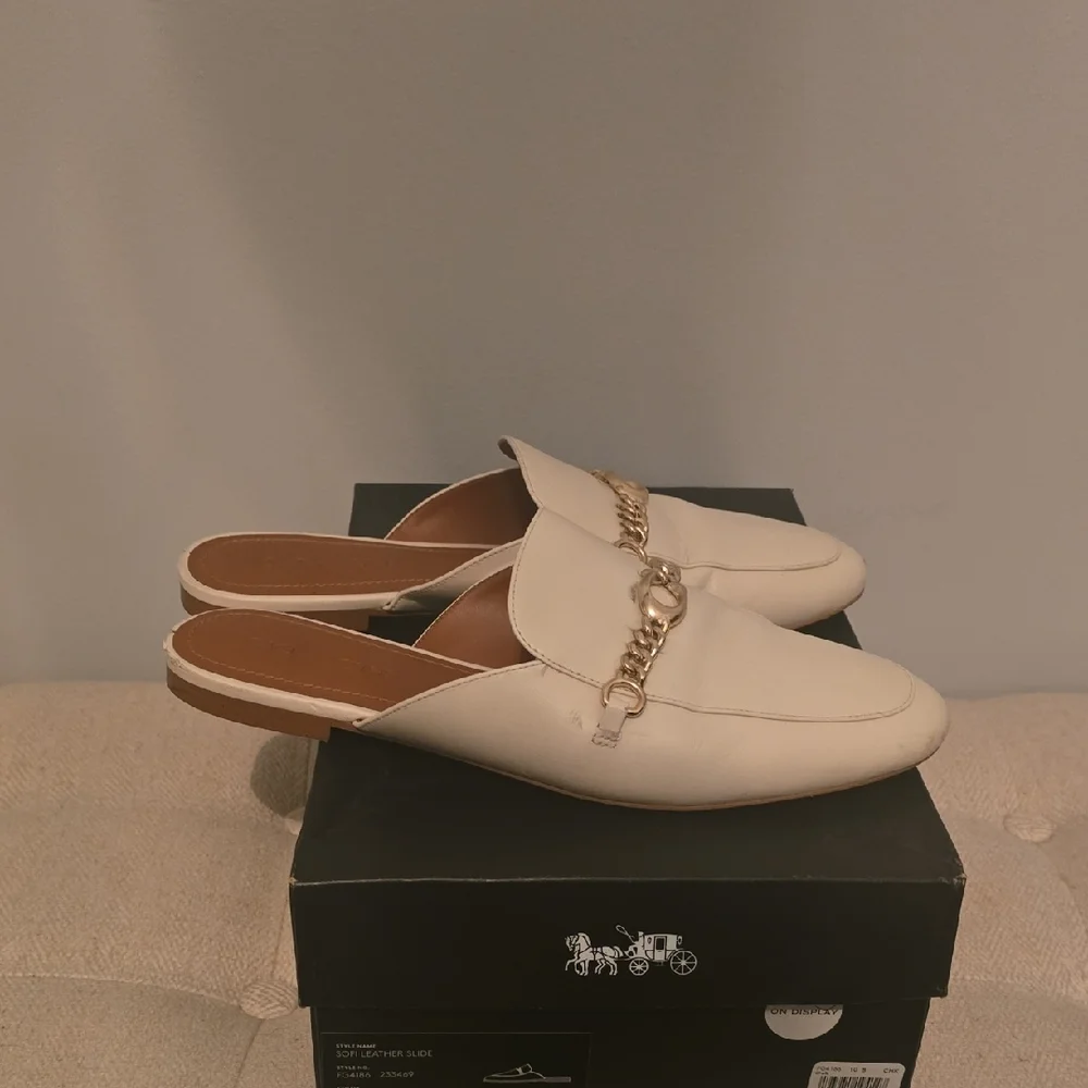 Coach White Leather Mules with Gold Chain - Picture 3 of 10